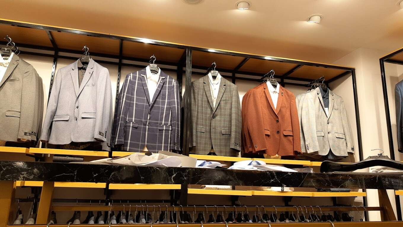 VAN HEUSEN